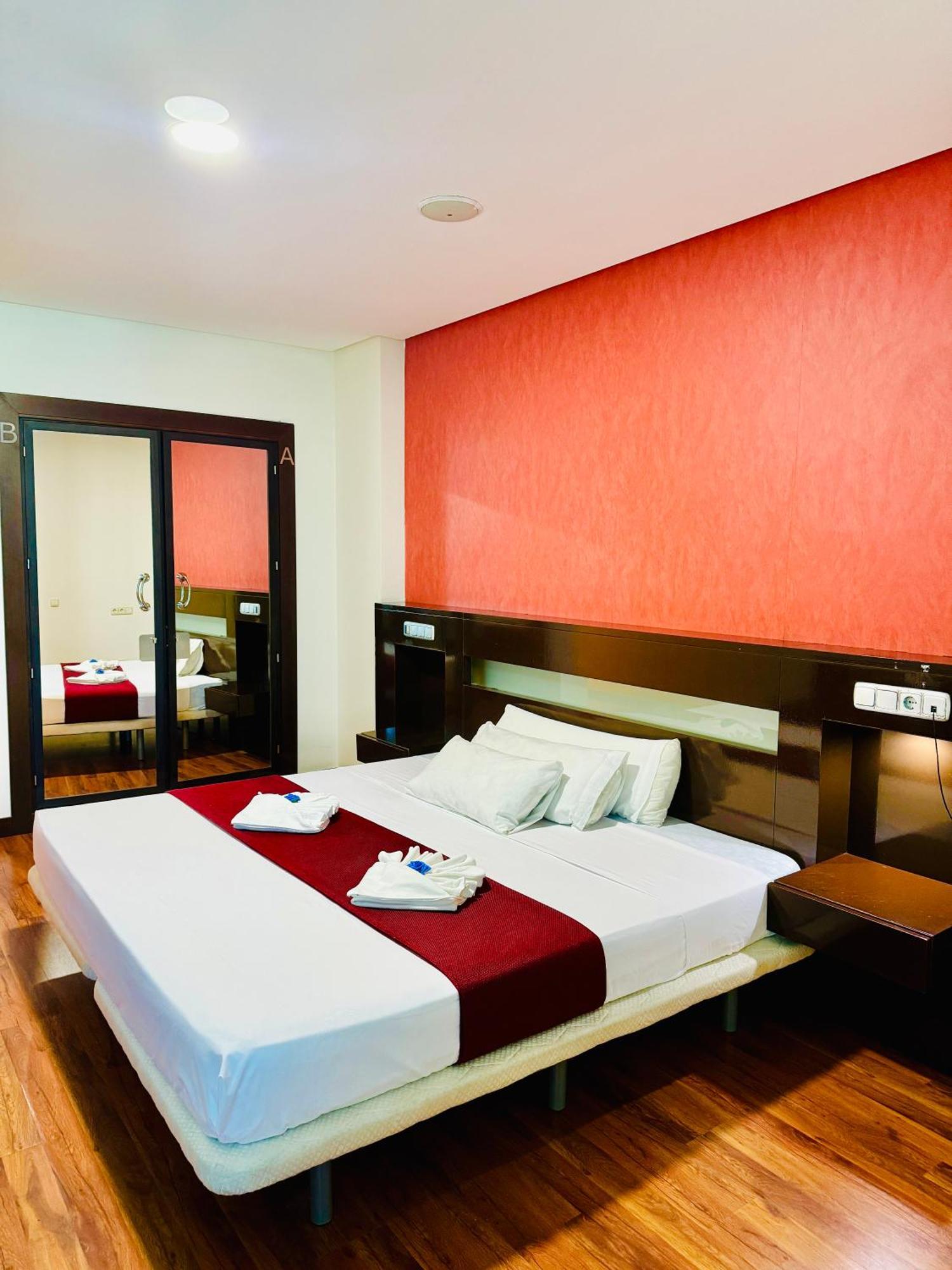 Hotel La Cantuena