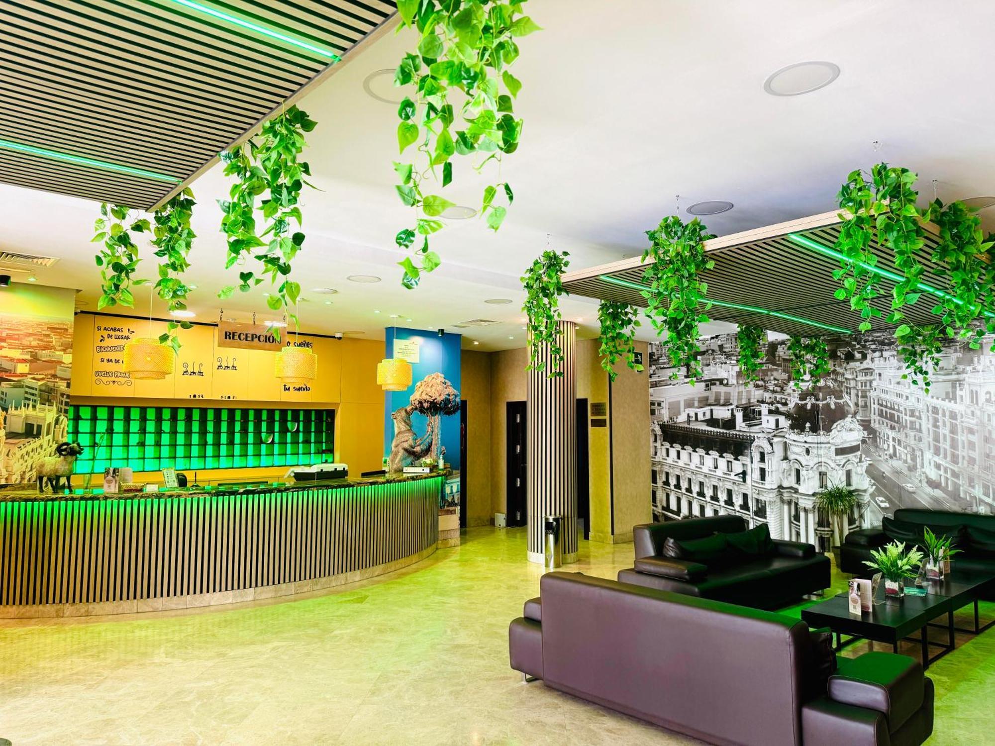 Hotel La Cantuena 3*